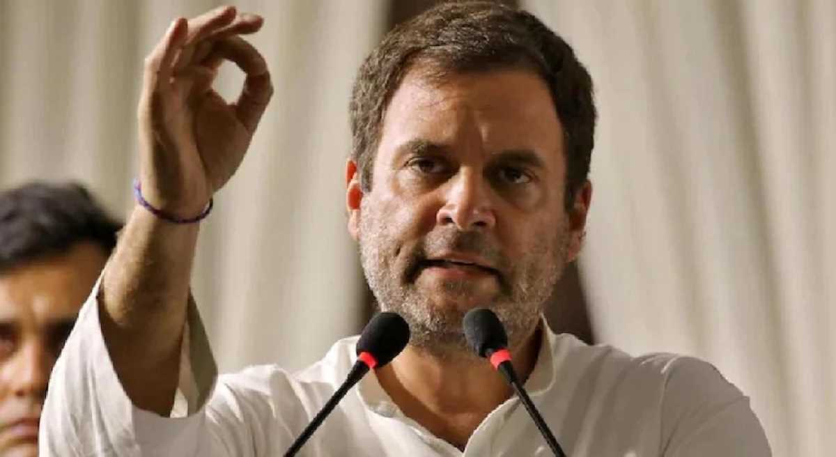 ‘भारत जोड़ो’ यात्रा सम्मेलन में आये प्रतिनिधियों से मिले राहुल गांधी